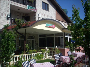 Гостиница B&B Vila Raj  Врнячка Баня
